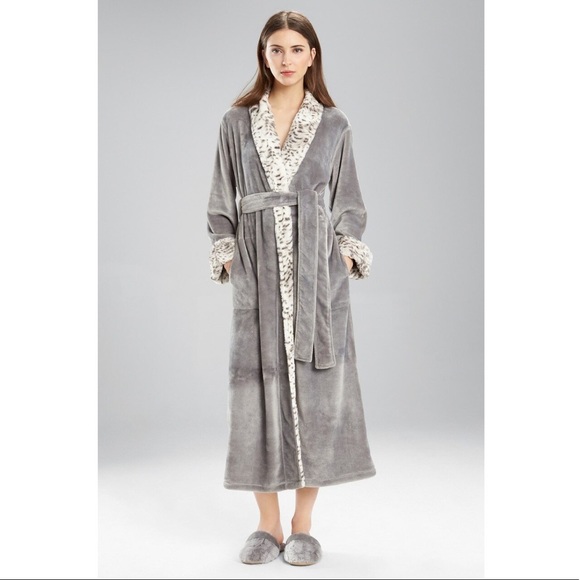 natori long plush robe